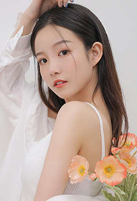 寂寞骚妇被后入式爆草抓爆